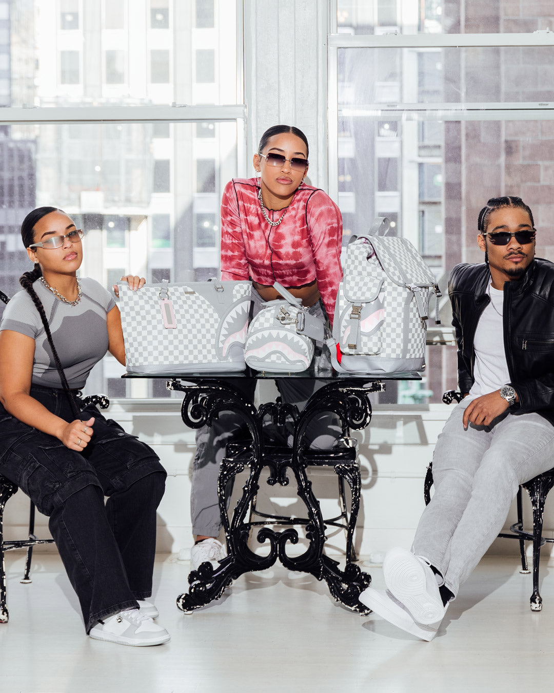 1686637964_B5261_5_1