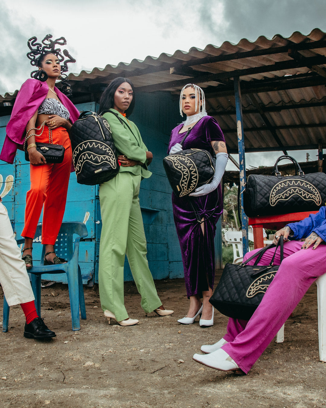 1689252463_B4064_3_1