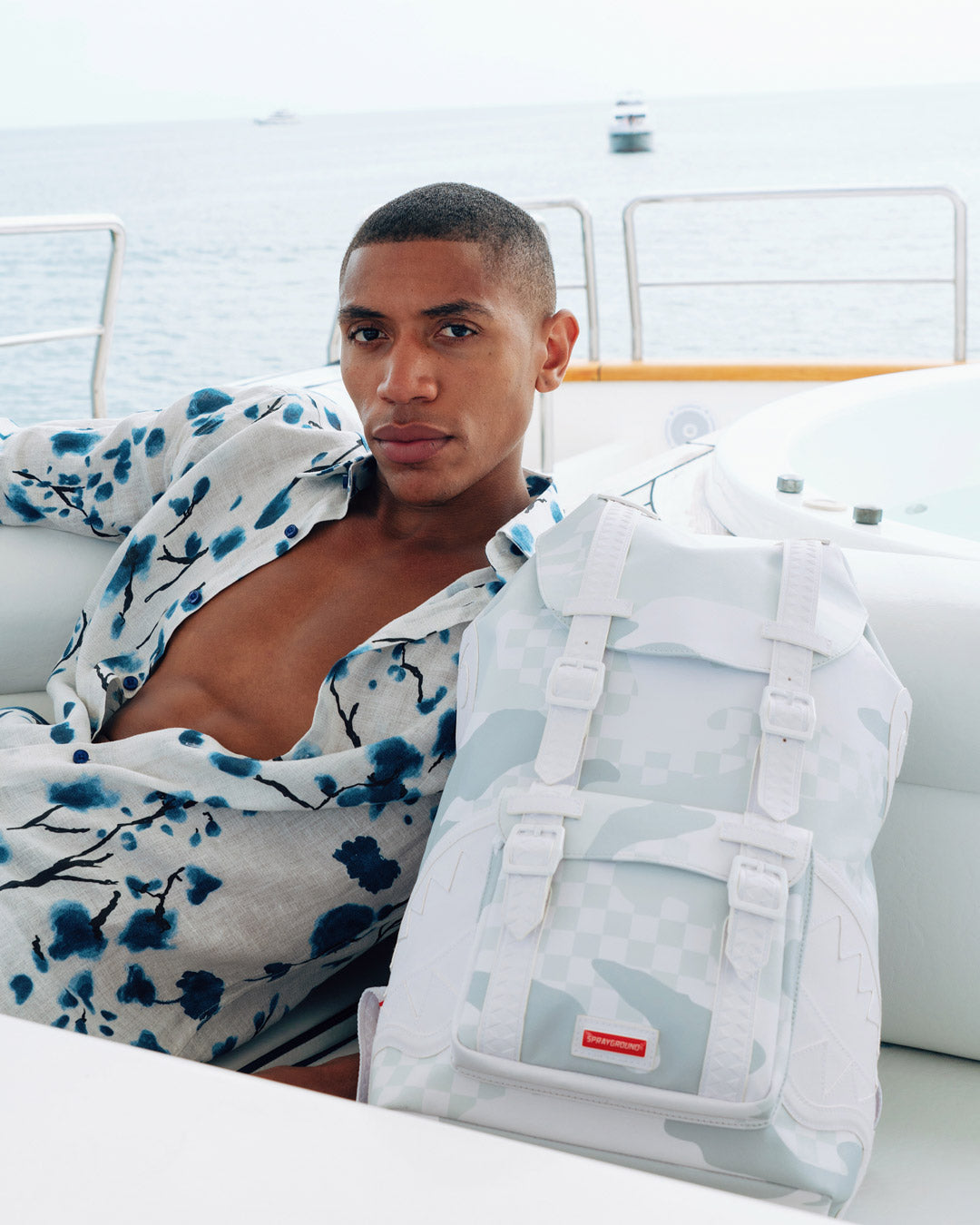 1689261825_B3952_3_1