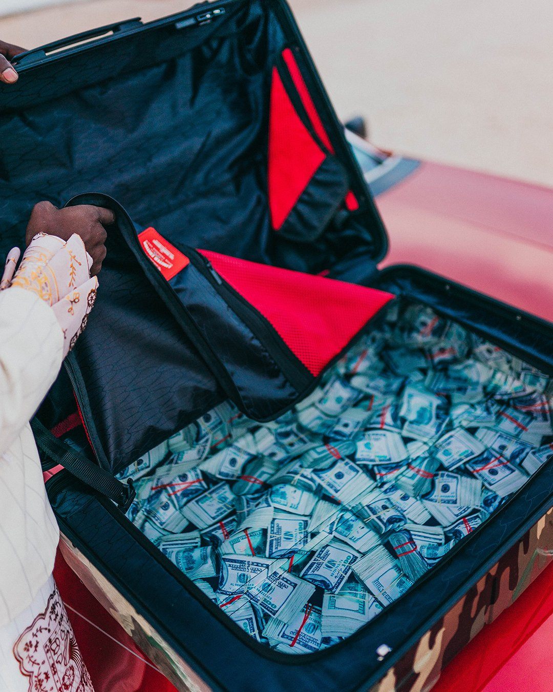 1689359922_CL73_detail