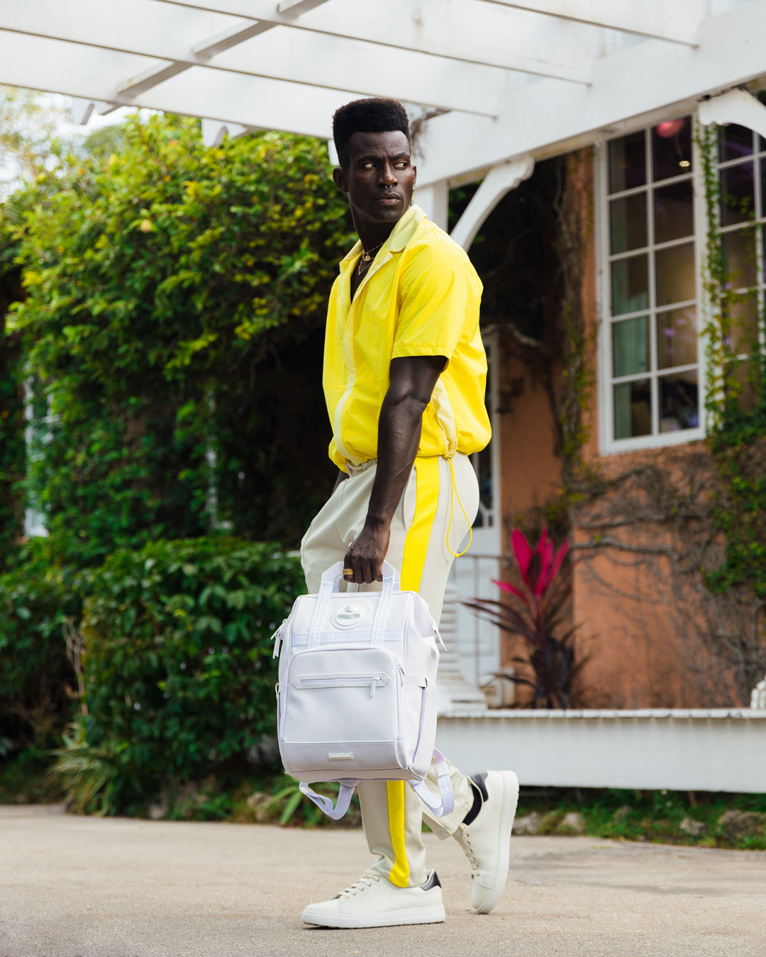 1691726913_B5640_3_1