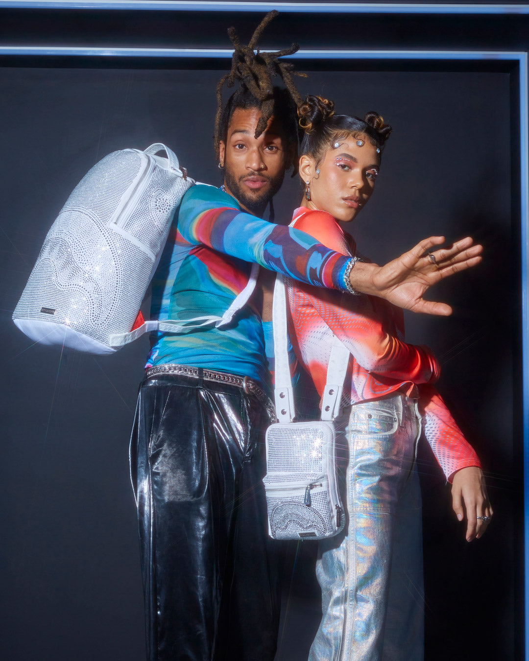 1691787053_B3727_7_1