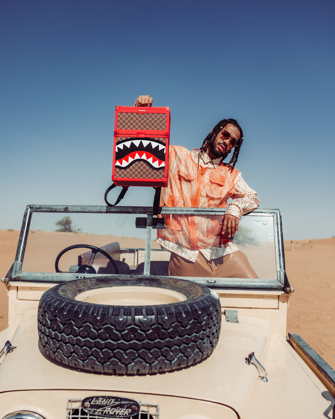 1691804318_B5570_2_1