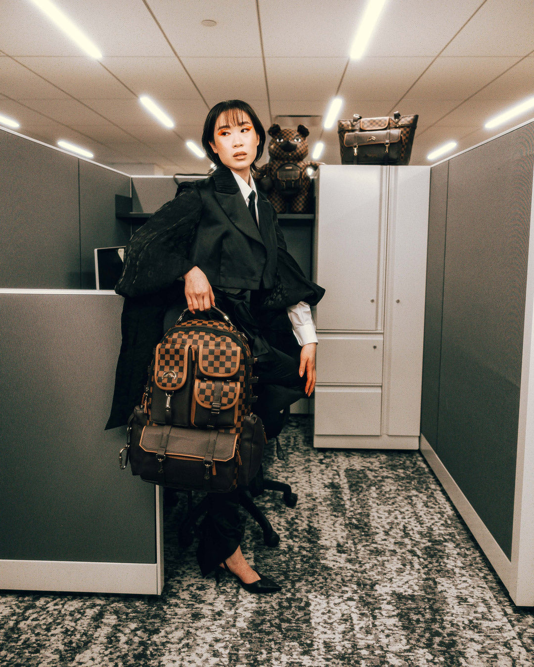 1697941997_B5686_2_1