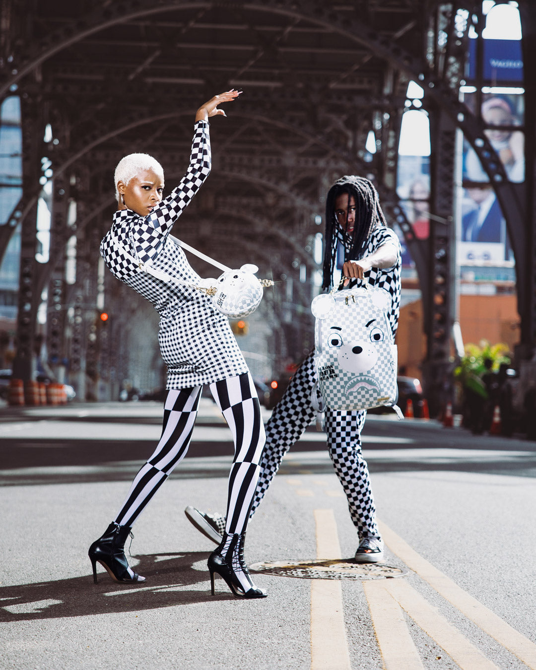 1700070996_B5681_4_1