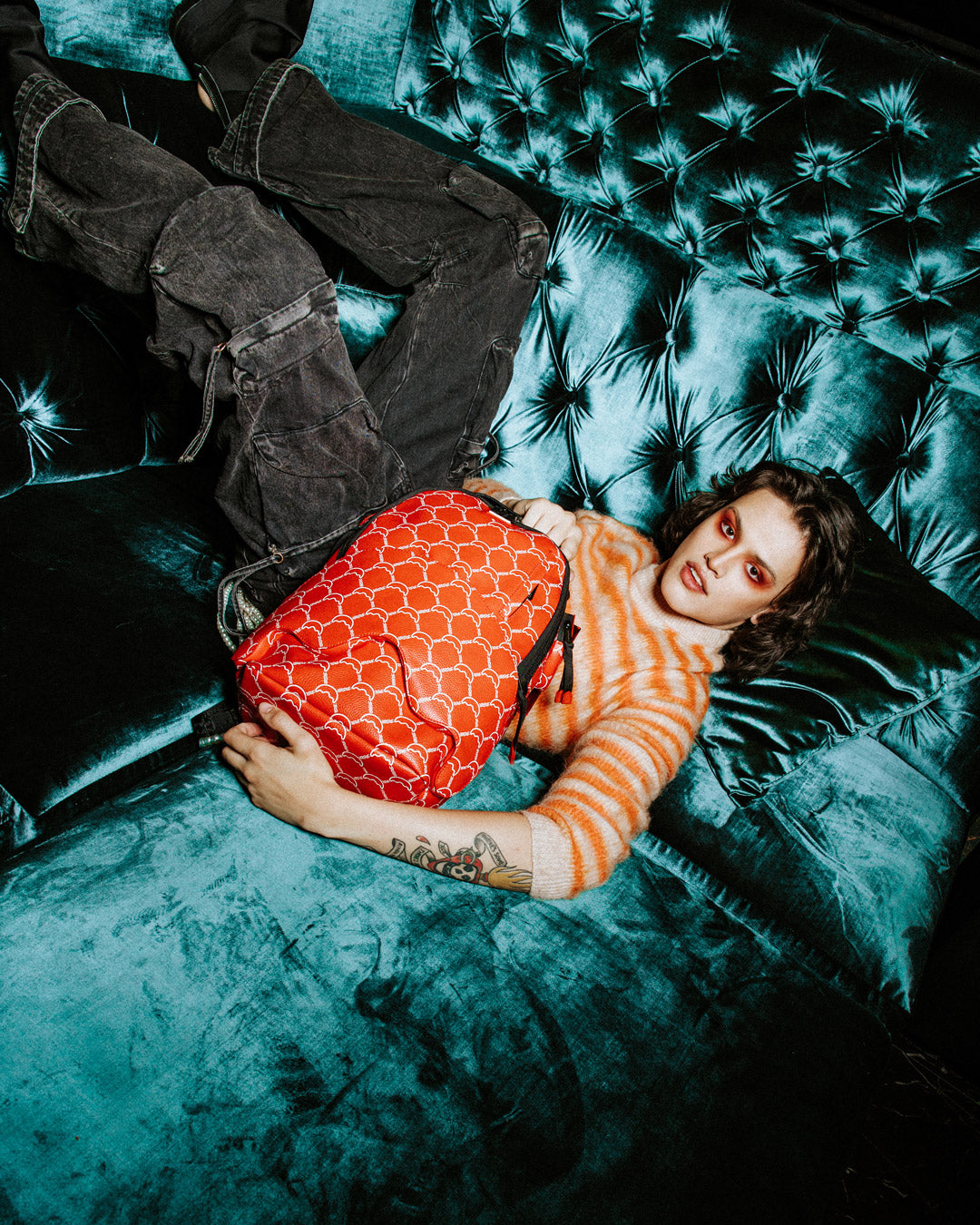 1717793076_B6122_4_1