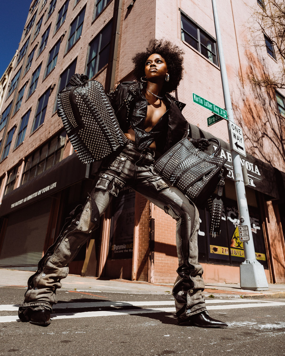 1722541127_B6214_5_1